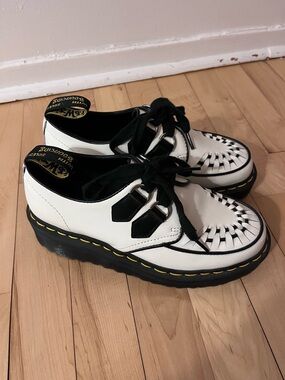 Dr. Martens Sidney creepers